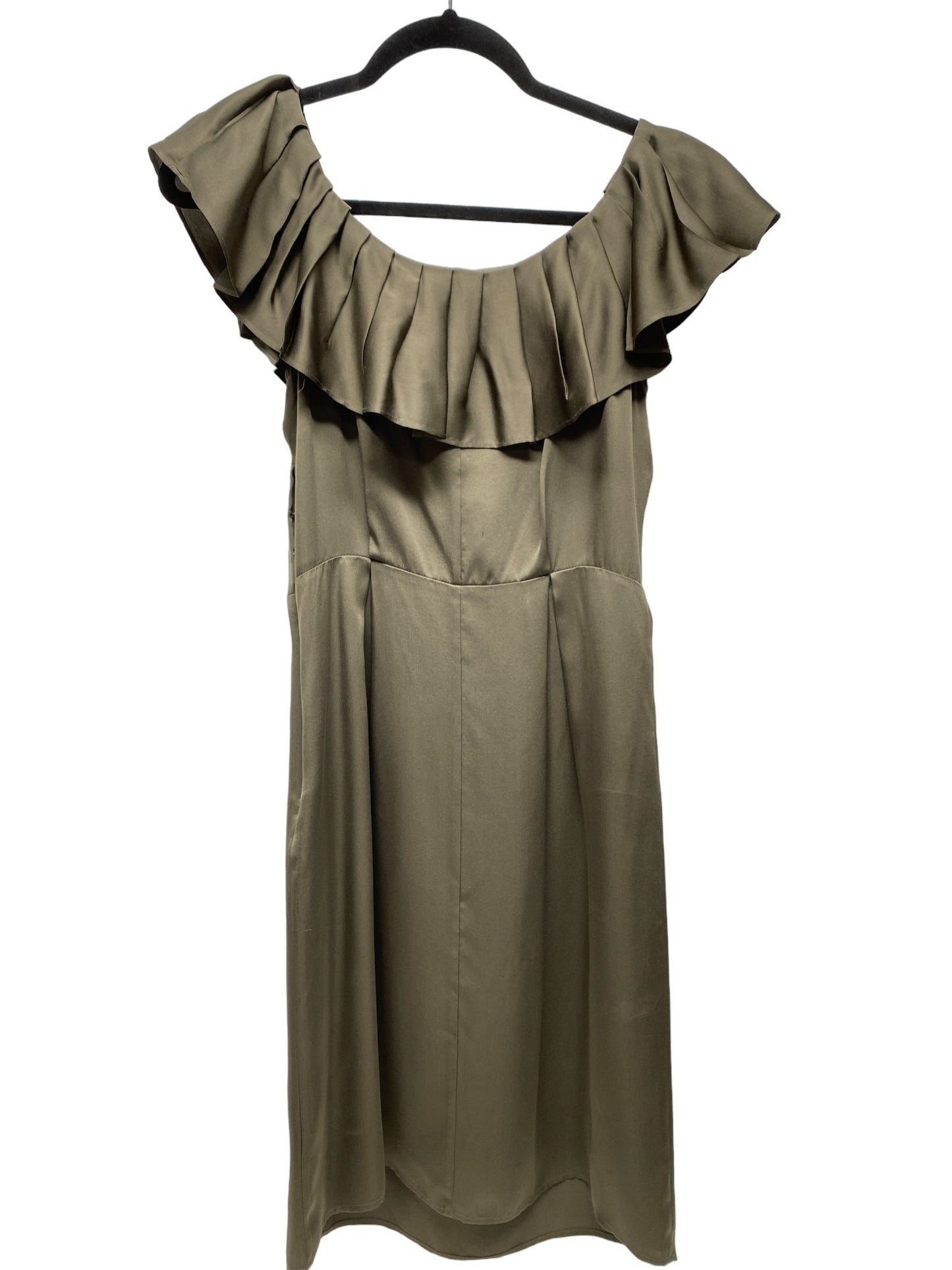 Dress Casual Short By Banana Republic  Size: 2