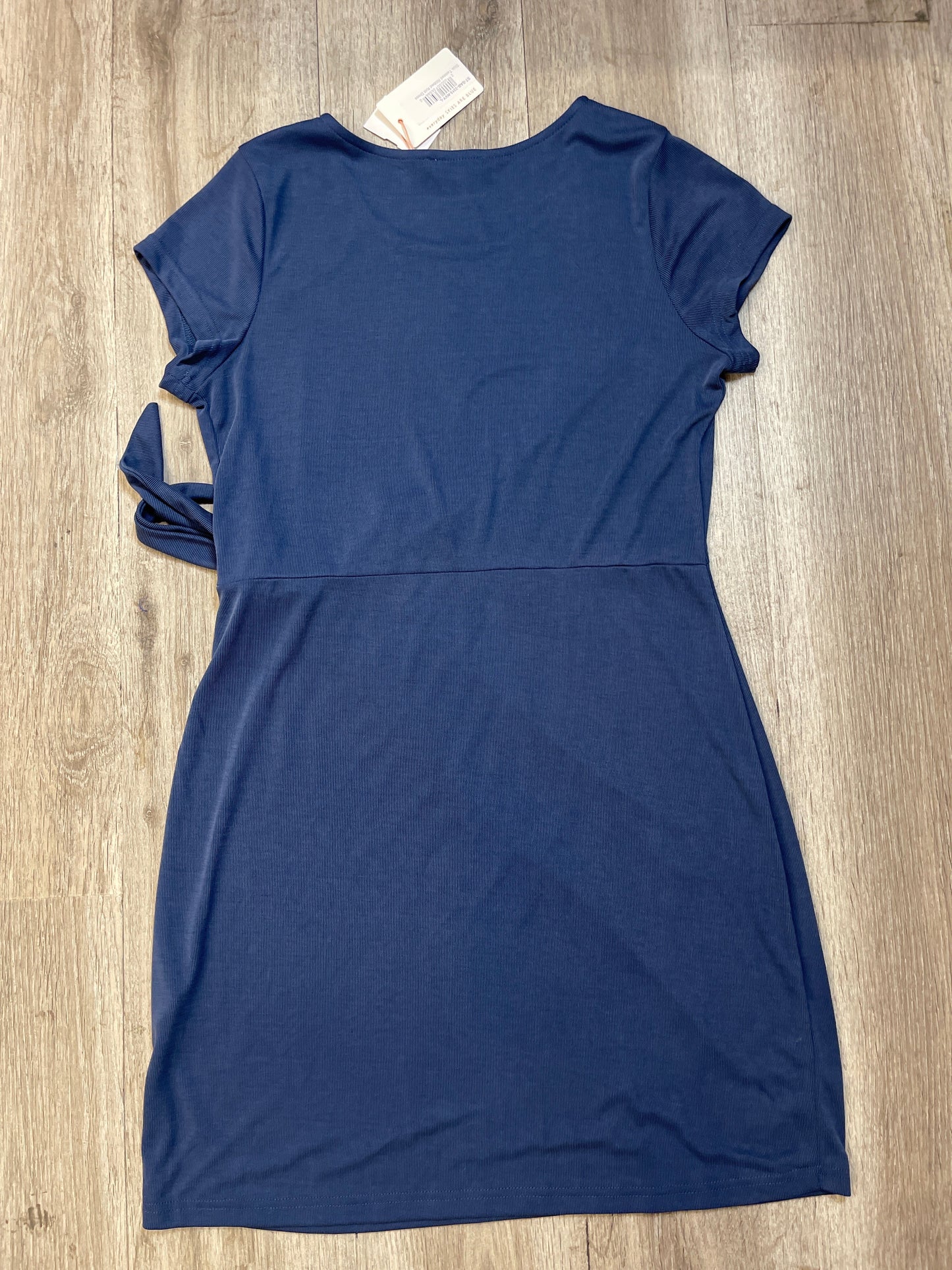 Dress Casual Short By Skies Are Blue  Size: L