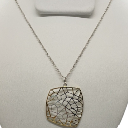 Silver Necklace with Geometric Pendant by Clothes Mentor